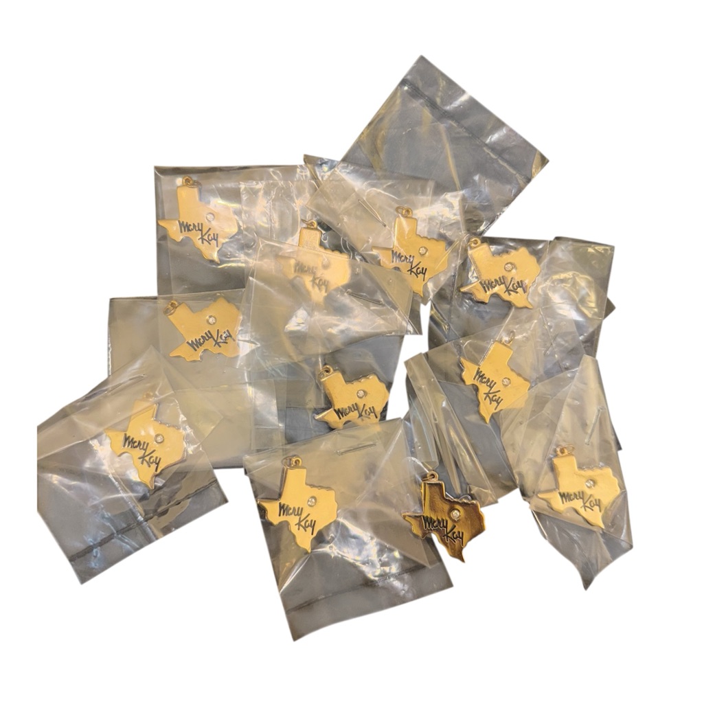 New Mary Kay Bundle Of 9 Texas Charms Pendants Rhinestones Gold Charms 70$